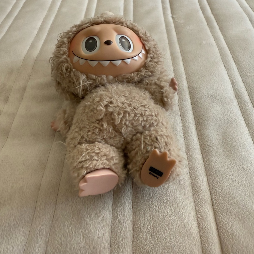 Original Labubu. - Picture 2 of 4